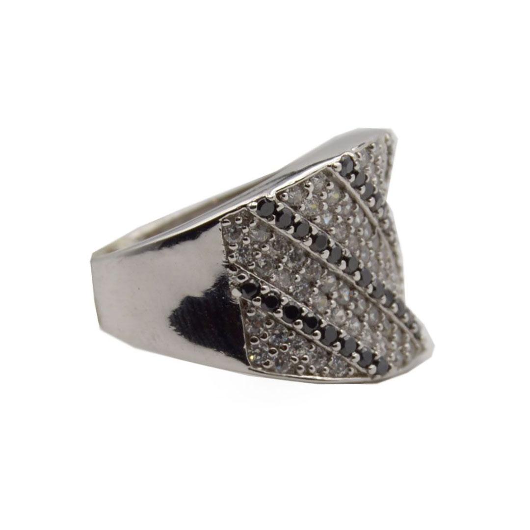 SORTIJA HOMBRE PLATA Y CIRCONITAS BLANCAS Y NEGRAS 126053