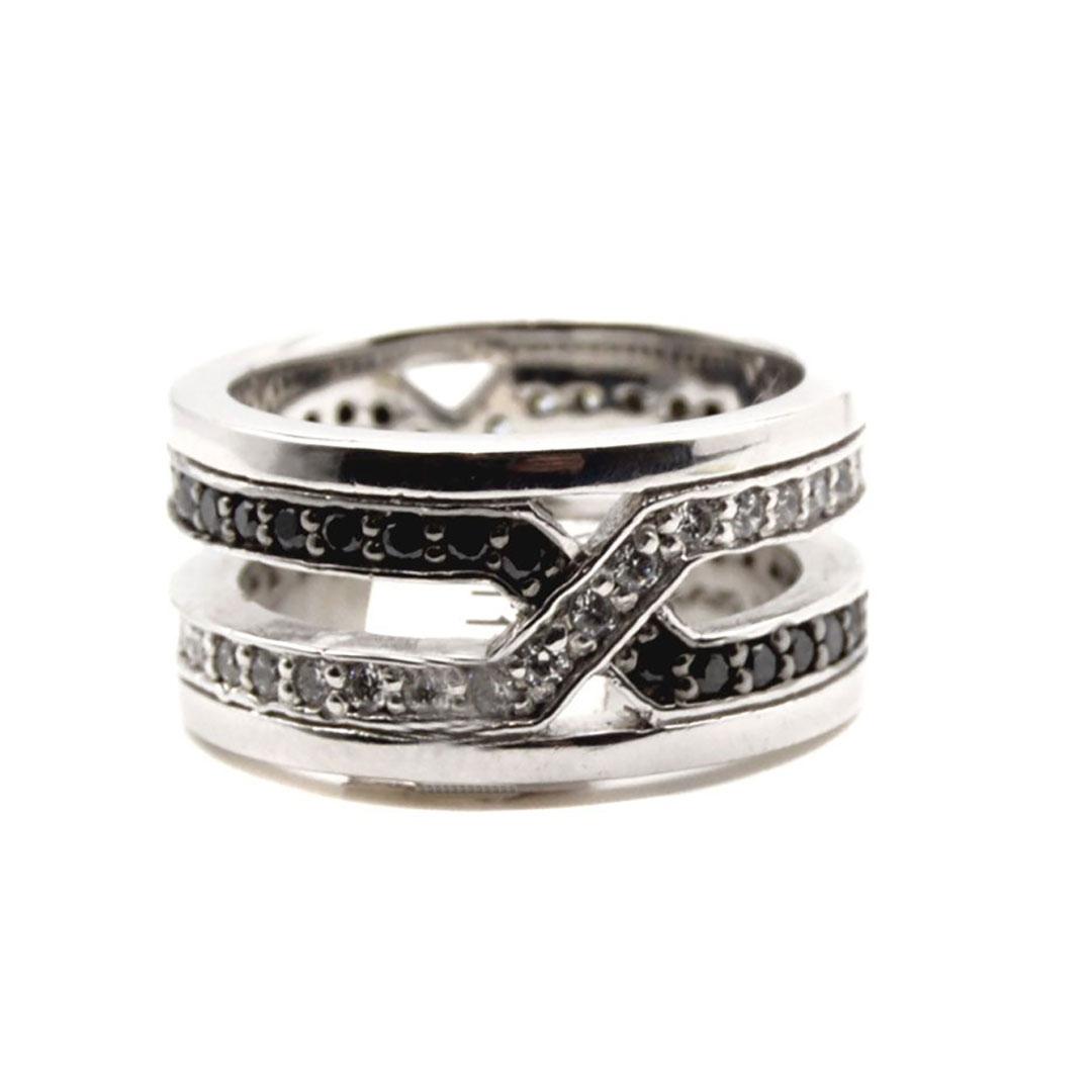 SORTIJA HOMBRE PLATA Y CIRCONITAS BLANCAS Y NEGRAS 52142