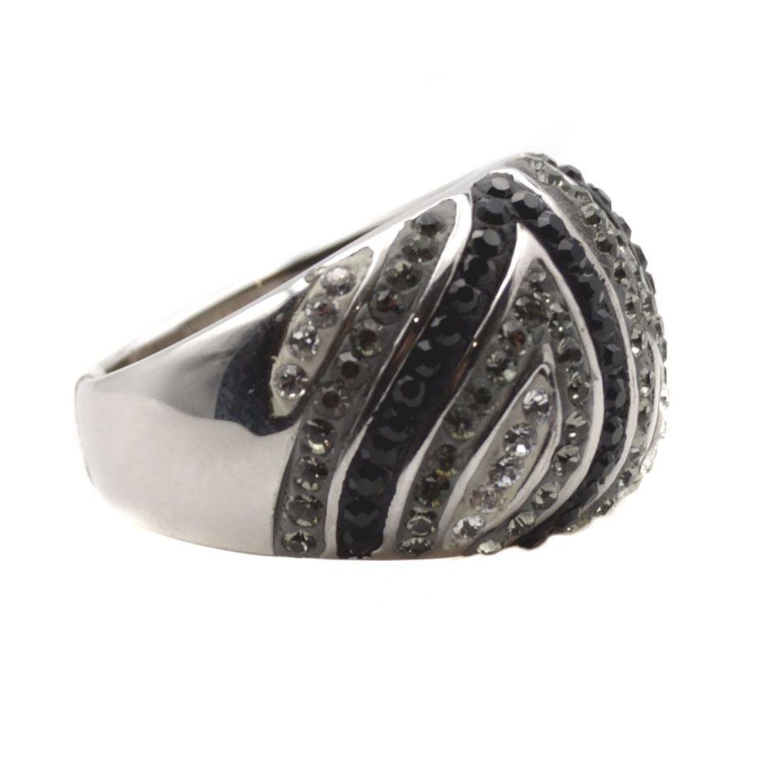 SORTIJA HOMBRE PLATA Y CIRCONITAS BLANCAS Y NEGRAS 819-18