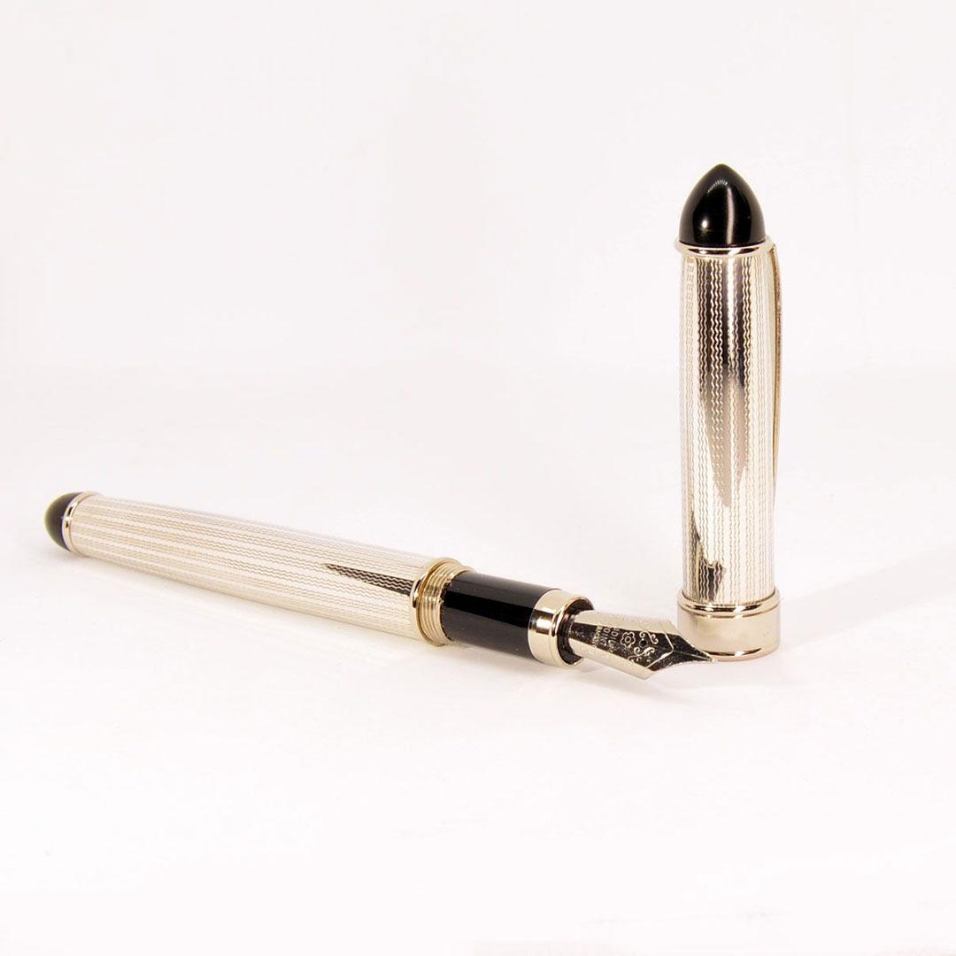 PLUMA PLATA XS130