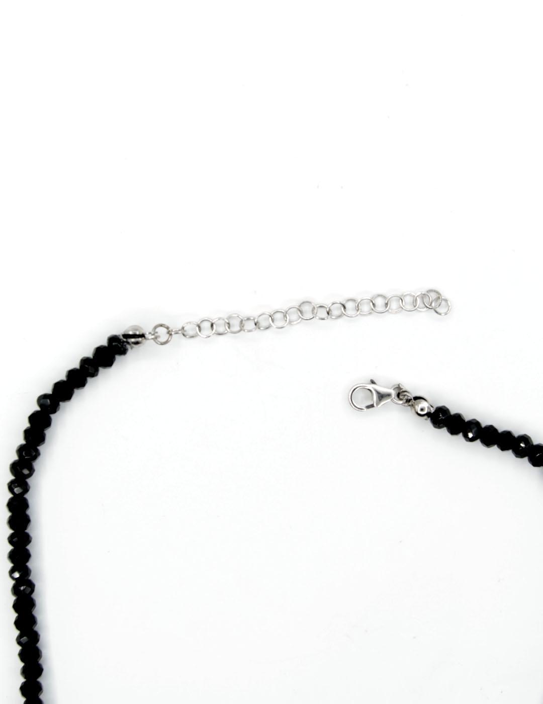 COLLAR PLATA PIEDRAS NEGRAS